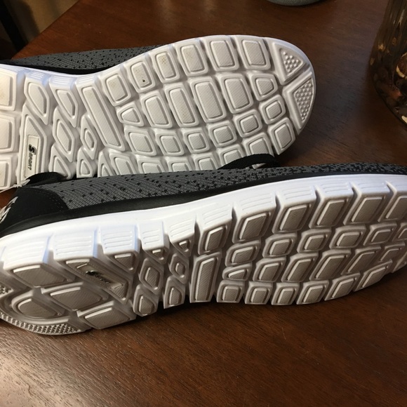 Skechers Sport Sneakers NWT - Picture 6 of 6